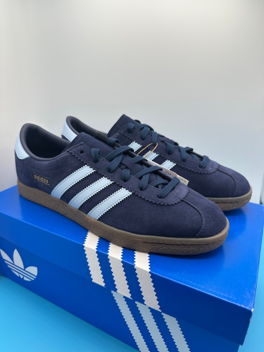 NEW! Adidas Stadt Men’s size 11. Brand new in box